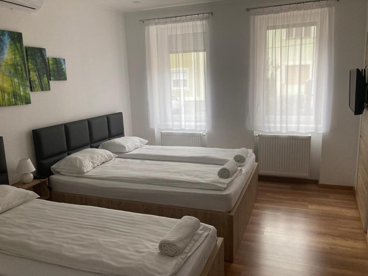 Bfg Apartman Apartment Eger Luaran gambar